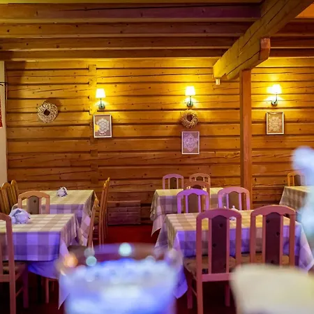 Czarna Owca Couette-café